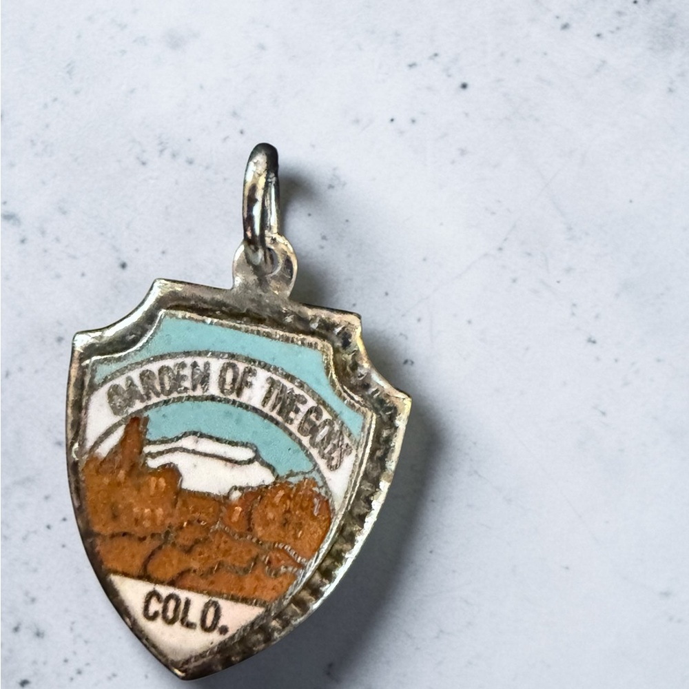 Vintage Garden of the Gods Souvenir Pendant